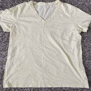 LANDS' END Women's Sz L 14-16 Yellow Short Sleeve Cotton V-Neck Tee Made In Peru